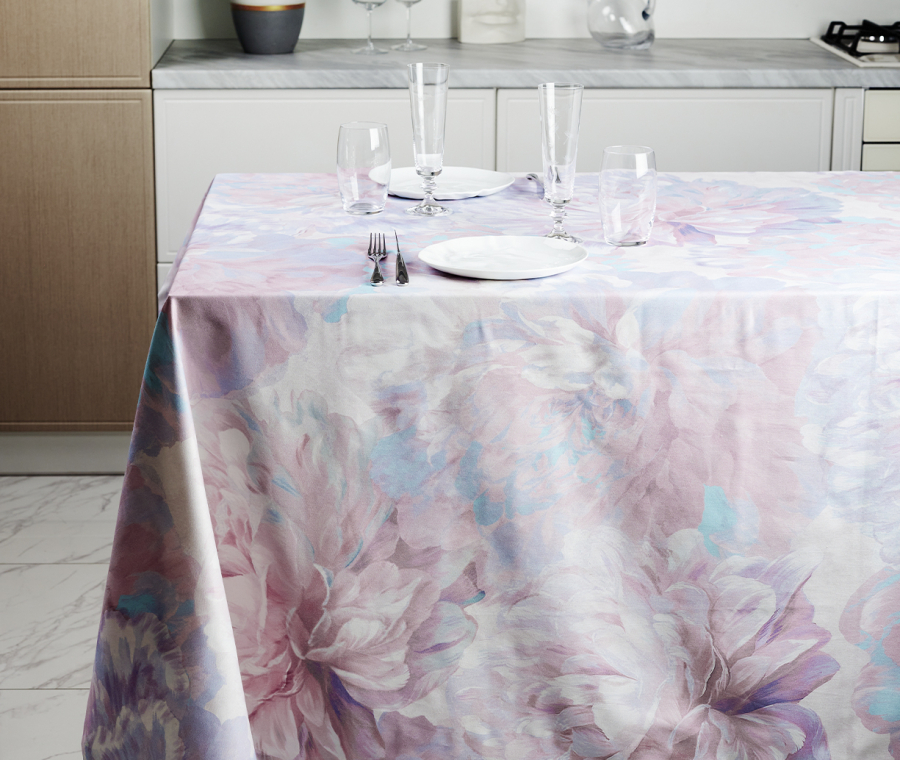 Kamilla Tablecloth