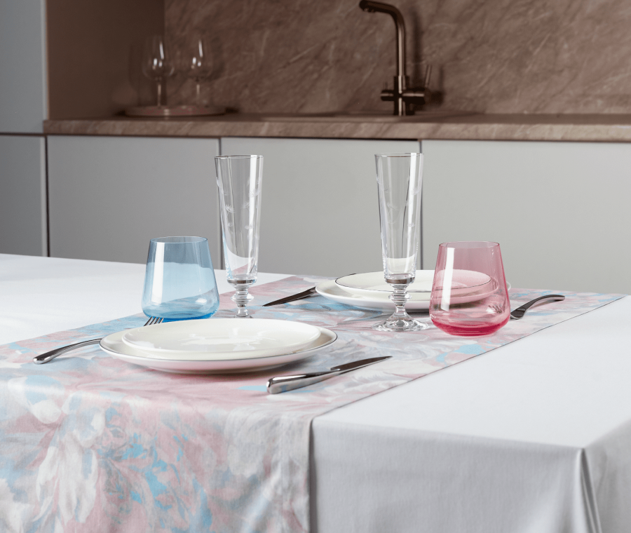 Kamilla table track Kamilla table track