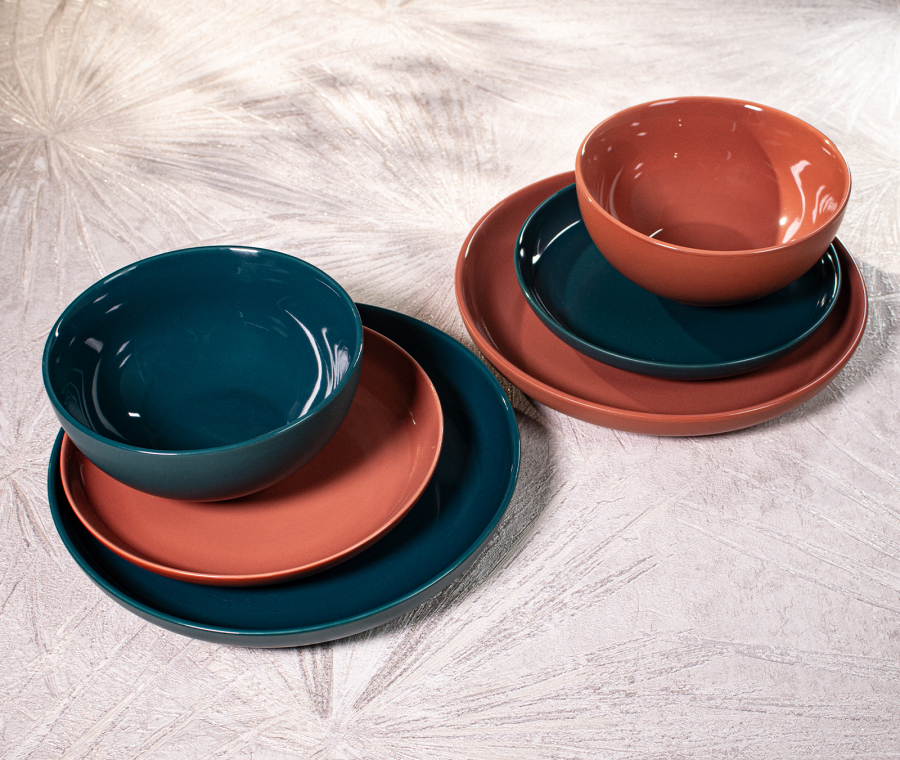 Set of PATIO plates (green/terracotta)