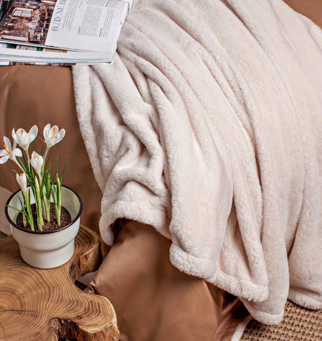 VANILLA LATTE fur plaid