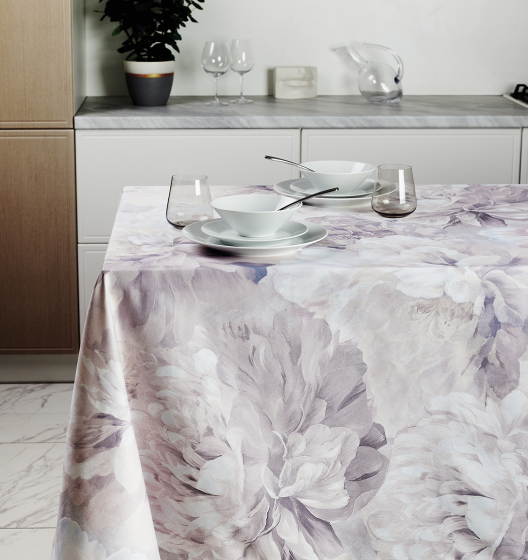 Kamilla Tablecloth