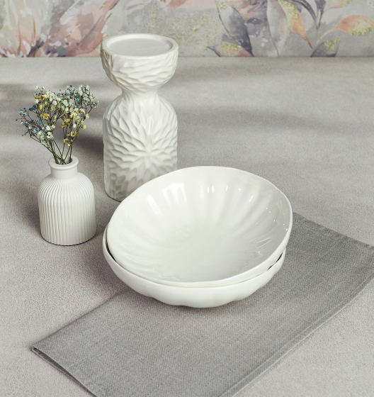 Set of deep plates LOTUS (white)