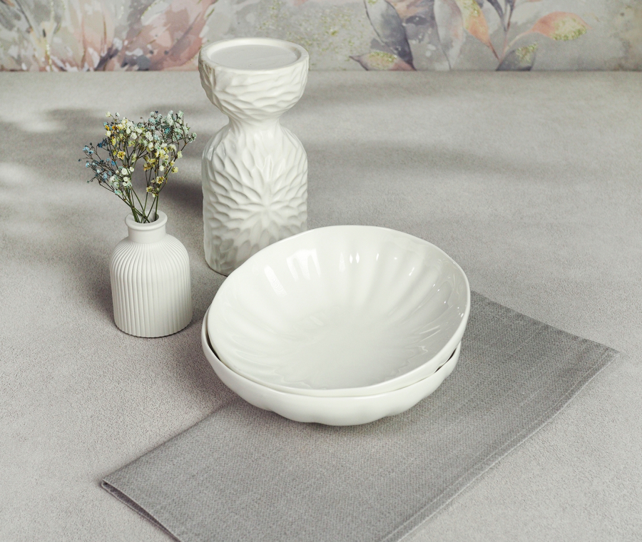 Set of deep plates LOTUS (white)